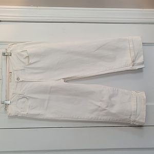 Levi's white Capris